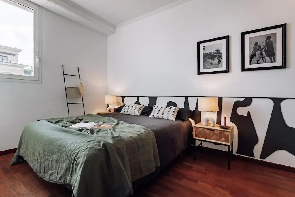 Kamina - 2 Bedroom In Passeig De Gracia Barcelona Spain