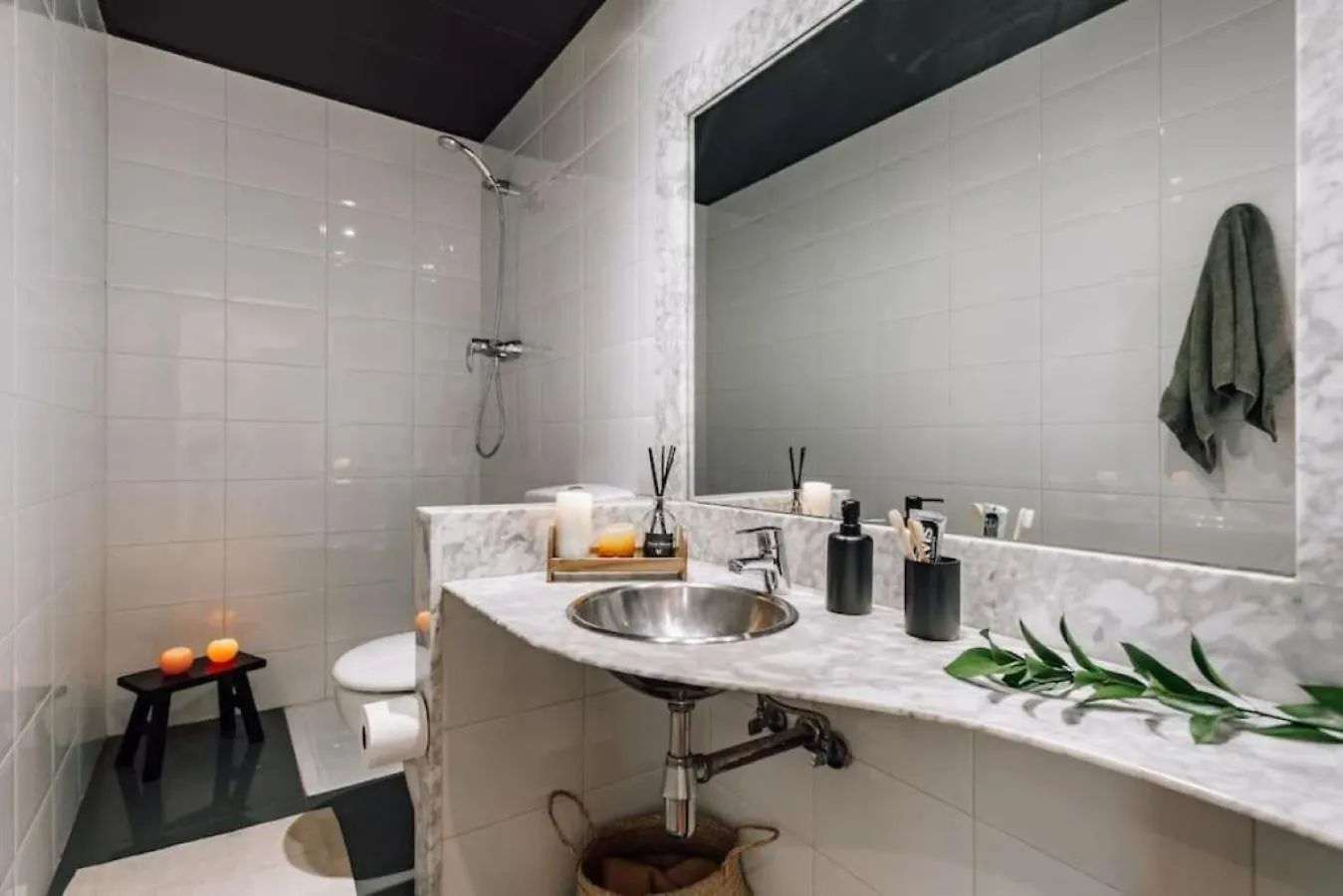 Apartment Kamina - 2 Bedroom In Passeig De Gracia Barcelona